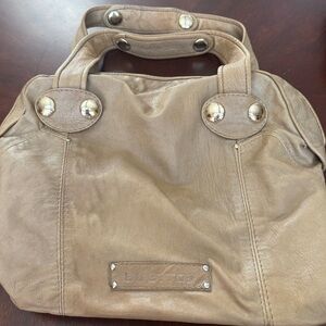 Luxurious Gustto Tan Women's Shoulder Bag